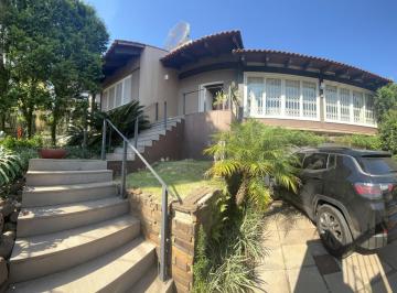 Casa · 326m² · 3 Quartos · 2 Vagas · Oportunidade Imperdível! Localização: Recanto do Sabiá, um lugar tranquilo e seguro.