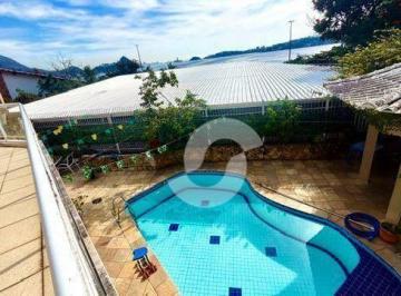 Casa · 544m² · 4 Quartos · 2 Vagas · Casa em Jurujuba, Niterói/RJ de 544m² 4 quartos à venda por R$ 2.500.000,00