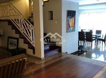 Casa · 550m² · 3 Quartos · 3 Vagas · Sobrado em Jardim das Samambaias, Jundiaí/SP de 550m² 3 quartos à venda por R$ 1.950.000,00