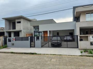 Casa · 200m² · 4 Quartos · 4 Vagas · Casa em Itacorubi, Florianópolis/SC de 200m² 4 quartos à venda por R$ 2.500.000,00