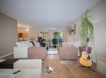 Casa en Venda de 4 quartos Cidade Monções · Casa em Cidade Monções, São Paulo/SP de 337m² 4 quartos à venda por R$ 2.400.000,00