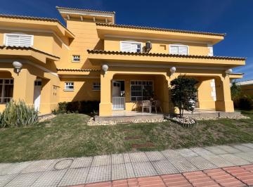 Casa · 2 Quartos · Casa em , Laguna/SC de 0m² 2 quartos à venda por R$ 549.000,00