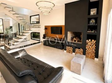 Casa · 250m² · 3 Quartos · 4 Vagas · Sobrado/Condomínio - Residencial - No bairro Urbanova - Condomínio Altos da Serra IV