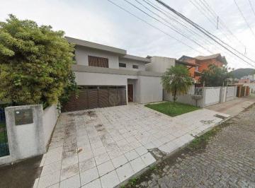 Casa · 331m² · 7 Quartos · 2 Vagas · Casa em Itacorubi, Florianópolis/SC de 331m² 7 quartos à venda por R$ 2.500.000,00