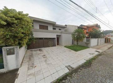 Casa · 331m² · 7 Quartos · 2 Vagas · Casa em Itacorubi, Florianópolis/SC de 331m² 7 quartos à venda por R$ 2.500.000,00