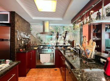 Casa · 436m² · 3 Quartos · 2 Vagas · Casa em Braunes, Nova Friburgo/RJ de 436m² 3 quartos à venda por R$ 2.950.000,00