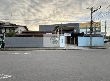 Casa · 250m² · 4 Quartos · Oportunidade no bairro Iririú, Joinville/SC