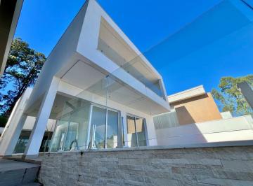 8d63c591-da13-4d9f-82ab-aa3b89e59509 · Casa no condomínio Morada da Serra para venda com 3 quartos, sendo 3 suítes, 369m²