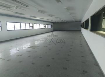 Comercial · 600m² · 40 Vagas · Loja Comercial - Centro - Mont Mall shopping - 600m².