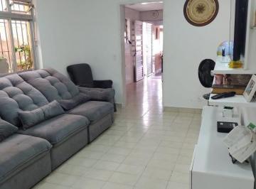 Casa · 165m² · 3 Quartos · 2 Vagas · Sobrado para comercio e residência com quintal e churrasqueira para compra na Região do Bosque da S