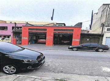 Casa · 351m² · Ótimo terreno, hoje contem 4 imóveis dentro do mesmo, mais uma loja de frente!!