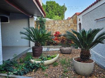 Casa · 1200m² · 3 Quartos · SOBRADO COM 3 QUARTOS - Colorau