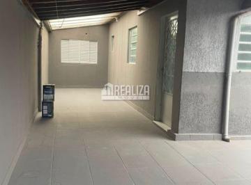 img0 · Casa com 4 Quarto(s) e 2 banheiro(s) para Alugar, 110 m² por R$ 2225 / Mês