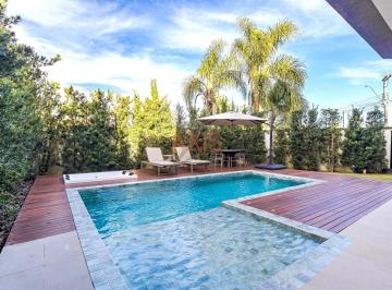 Casa · 336m² · 4 Quartos · 3 Vagas · Casa de 4 Suites à Venda no Condominio Reserva Allameda| Santa Felicidade Curitiba