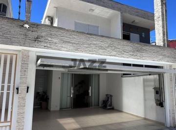 Casa · 142m² · 3 Quartos · 2 Vagas · Sobrado de Alto Padrão no Canto do Forte com 3 Suítes e 2 Vagas