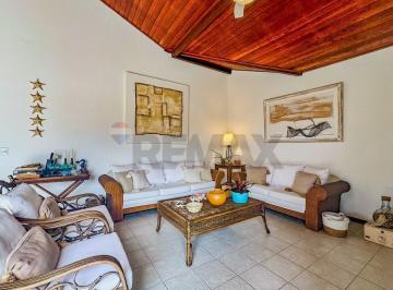 Casa · 150m² · 3 Quartos · 1 Vaga · À venda casa em condomínio pé na areia em Búzios