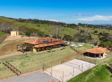 Rural · 2m² · 3 Quartos · Sítio dos Sonhos com 20.000 m², Casa com Suíte, Piscina, Lazer Completo no Bairro dos Pereiras, Itat
