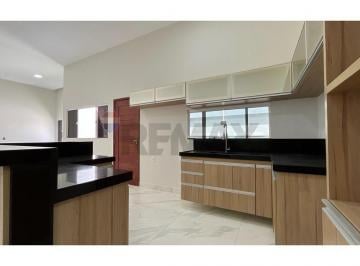 Casa · 218m² · 5 Quartos · 4 Vagas · CASA TÉRREA,4 SUITES, CONDOMÍNIO NATURAL VILLE R$ 850 mil