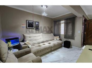 Casa · 270m² · 4 Quartos · 3 Vagas · Excelente Sobrado QI 08 Ótima Localização