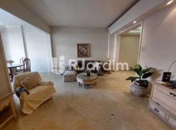 Apartamento · 130m² · 3 Quartos · 1 Vaga · Amplo Apartamento com 130m², Vista Livre e 1 Vaga Próximo ao Metrô General Osóri