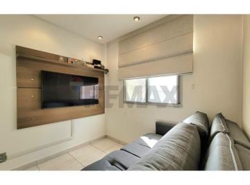 Apartamento · 40m² · 2 Quartos · 1 Vaga · Apartamento em Vila Lutécia com 2 dormitórios e 1 vaga de garagem.