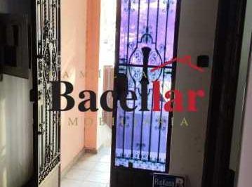 Comercial · 336m² · 1 Vaga · Casa : / Comercial / Riachuelo