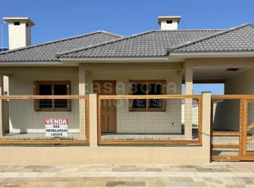 Casa nova com suíte e lareira no Balneário Areias Brancas · Casa nova com suíte e lareira no Balneário Areias Brancas