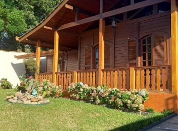 Casa · 178m² · 4 Quartos · 6 Vagas · Casa à venda em Santa Felicidade/Butiatuvinha, com 03 Quartos, 1 Suíte, Edícula e 04 vagas de garage