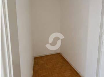 dfa172b9c68b187d0672796eda4a629a321d8fd6 · Apartamento com 2 dormitórios à venda, 80 m² por R$ 255.000,00 - Centro - Niterói/RJ