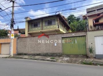 Casa · 300m² · 3 Quartos · 8 Vagas · Casa em Rua Manoel Passos - Santa Cruz - Belo Horizonte/MG