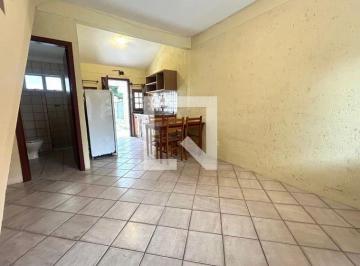 Casa · 75m² · 1 Quarto · 1 Vaga · Casa para Aluguel - Barra da Lagoa, 1 Quarto, 75 m² - Florianópolis