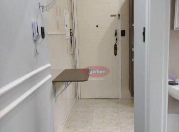 c189676849ffc5341f816e2fa54f8de170bca5b7 · Sala Living à Venda no Centro de São Vicente | A 1 Quadra da Praia do Gonzaguinha
