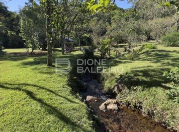 Casa · 8000m² · 6 Quartos · Propriedade completa com água própria, terreno plano e vocação
