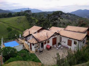 Casa · 1969m² · 3 Quartos · Um refúgio elegante para viver bons momentos na Serra