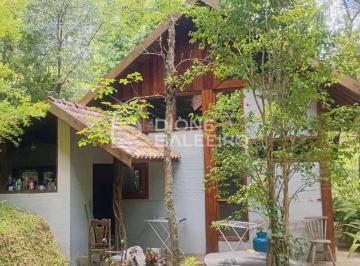Casa · 1560m² · 1 Quarto · Onde a mata abraça o centro e o tempo desacelera