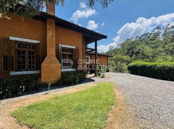 Rural · 21000m² · 6 Quartos · Uma vila particular próxima ao centro