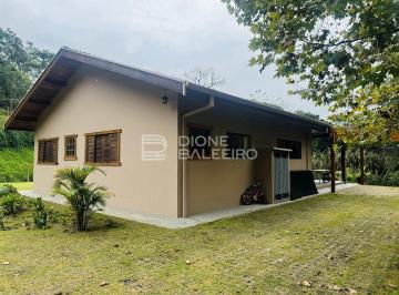 Casa · 10890m² · 3 Quartos · Casa térrea em lote plano no Mantiqueira