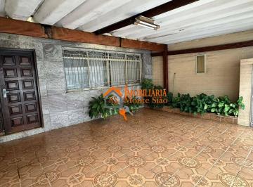 40d8e2be83bd9d0fa211ec11806cefcda947489f · Casa à Venda com 3 Quartos, Suíte com Closet e Área Gourmet Completa