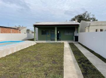 Casa · 2 Quartos · Casa com piscina em Canoas