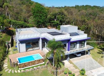 Casa · 361m² · 4 Quartos · 6 Vagas · 4 Dormitórios | Condomínio Clube da Montanha