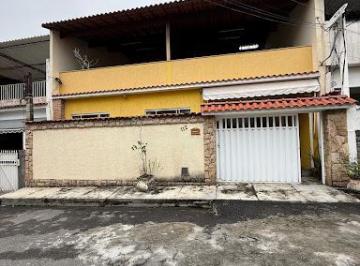 af6e88a62f3b7a0d6cf354df093f8bb175689832 · Casa com 3 quartos e Terraço Amplo com Espaço Gourmet na Mangueira em condomínio fechado