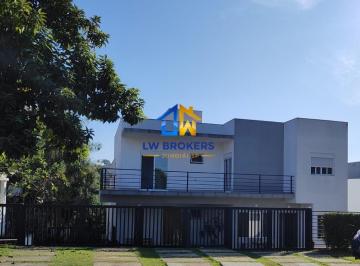 Casa · 360m² · 7 Quartos · 4 Vagas · Casa no Capital Ville com acessibilidade