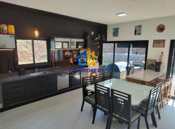 Casa · 199m² · 2 Quartos · 4 Vagas · Casa á Venda em Condomínio, 2 Quartos, 2 Suítes, em Jundiaí/SP