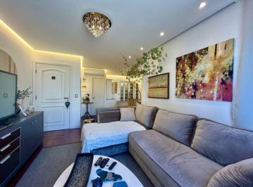 4a10ffc04958502bc1d81630005190d8e7a5f7c0 · Apartamento no Centro de Florianópolis com 4 quartos e 2 vagas