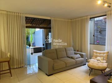 Casa · 350m² · 6 Quartos · 2 Vagas · Quadra 11 - Casa com 6 quartos - 2 suítes - 2 vagas - Jardim Botânico