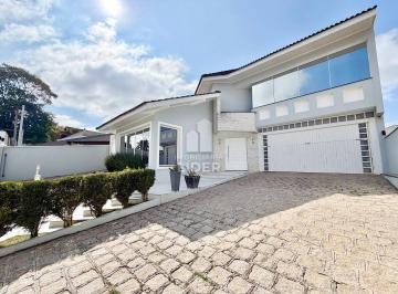 Casa · 332m² · 4 Quartos · 4 Vagas · Casa de Alto Padrão no Ahú-Sofisticação, Espaço e