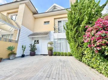 Casa · 156m² · 3 Quartos · 2 Vagas · Casa em condomínio que une aconchego e localização