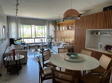 Apartamento · 296m² · 5 Quartos · 2 Vagas · Cobertura - Triplex / Residencial / Lagoa