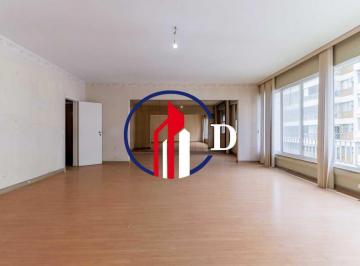 Apartamento · 220m² · 3 Quartos · 2 Vagas · Apartamento reformado , posto6, andar alto