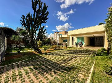 Casa de 4 quartos, Águas Claras · Casa de 600 m² com 4 suites à venda em Arniqueiras Escriturada com Habite-se
